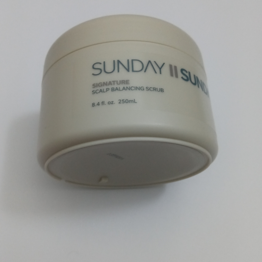 Sunday II Sunday Signature Scalp Balancing Scrub 8.4 fl. oz. 250 mL